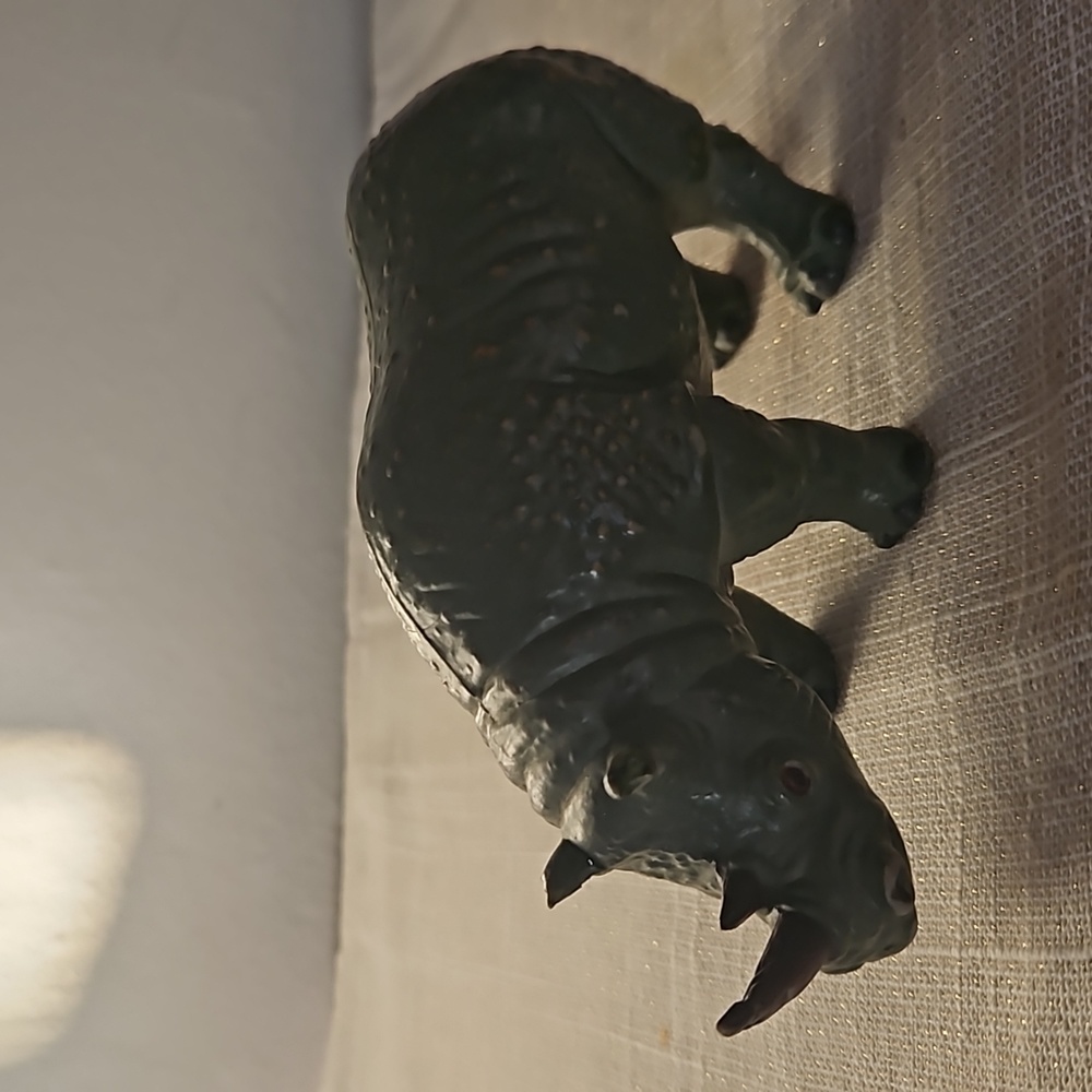 Vintage AAA solid rubber Rhinocerous Figure - Picture 6 of 8
